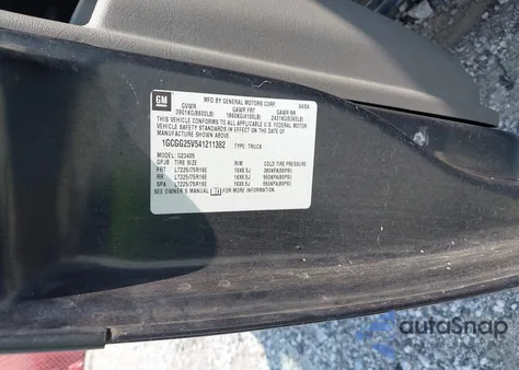 2004 Chevrolet Express z USA, uszkodzony, nr VIN 1GCGG25V541211382